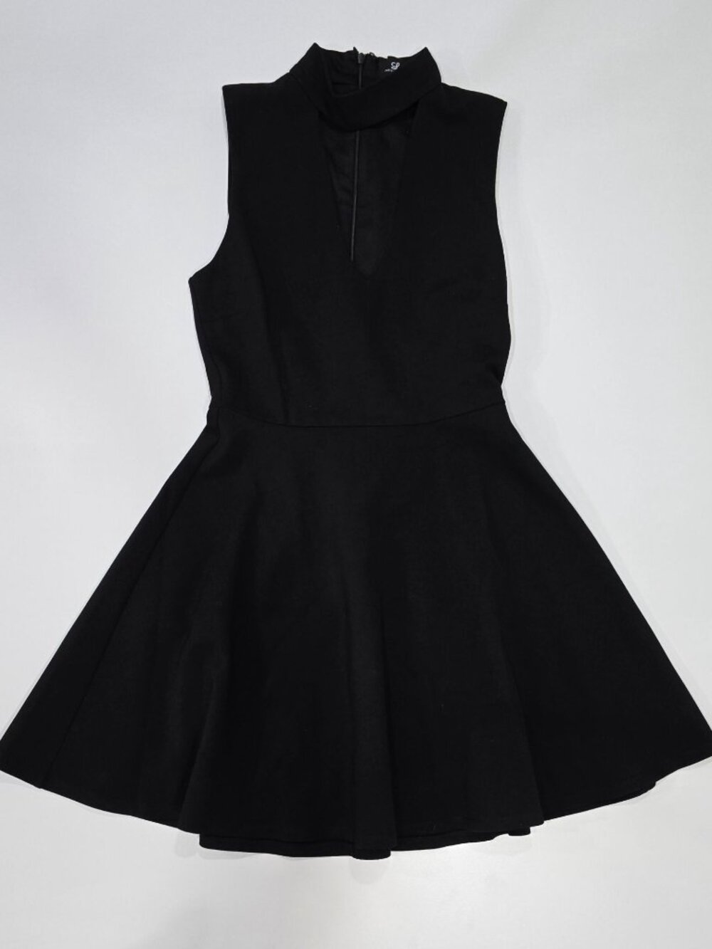 Lulus ✦ Mock Neck Skater A-Line Dress ✦ Black Sleeveless Keyhole Cutout Size S - Picture 8 of 13